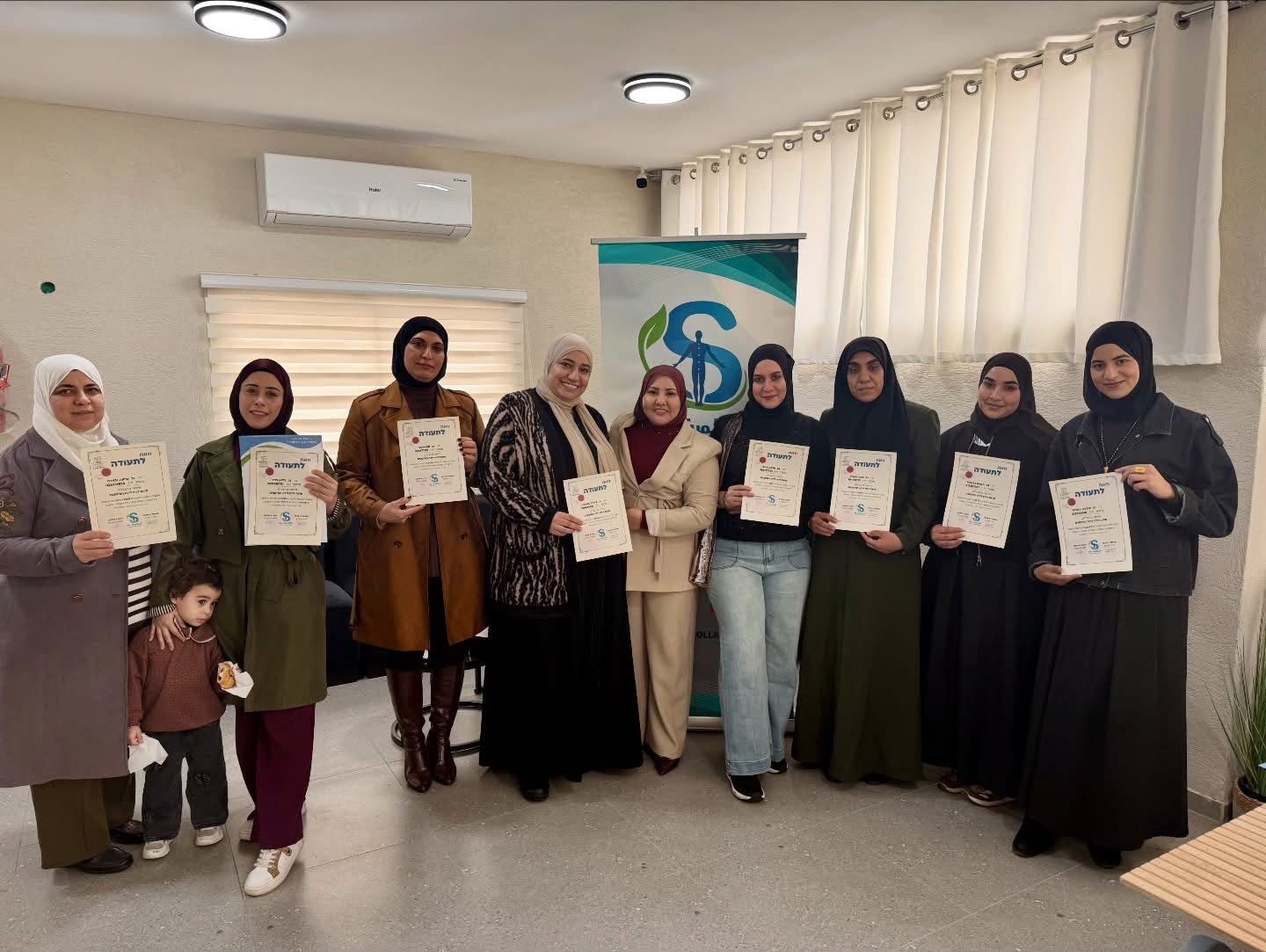 خريجات ورشة تحفيز الولادة